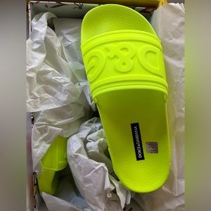 Dolce & Gabbana Logo Embossed slides